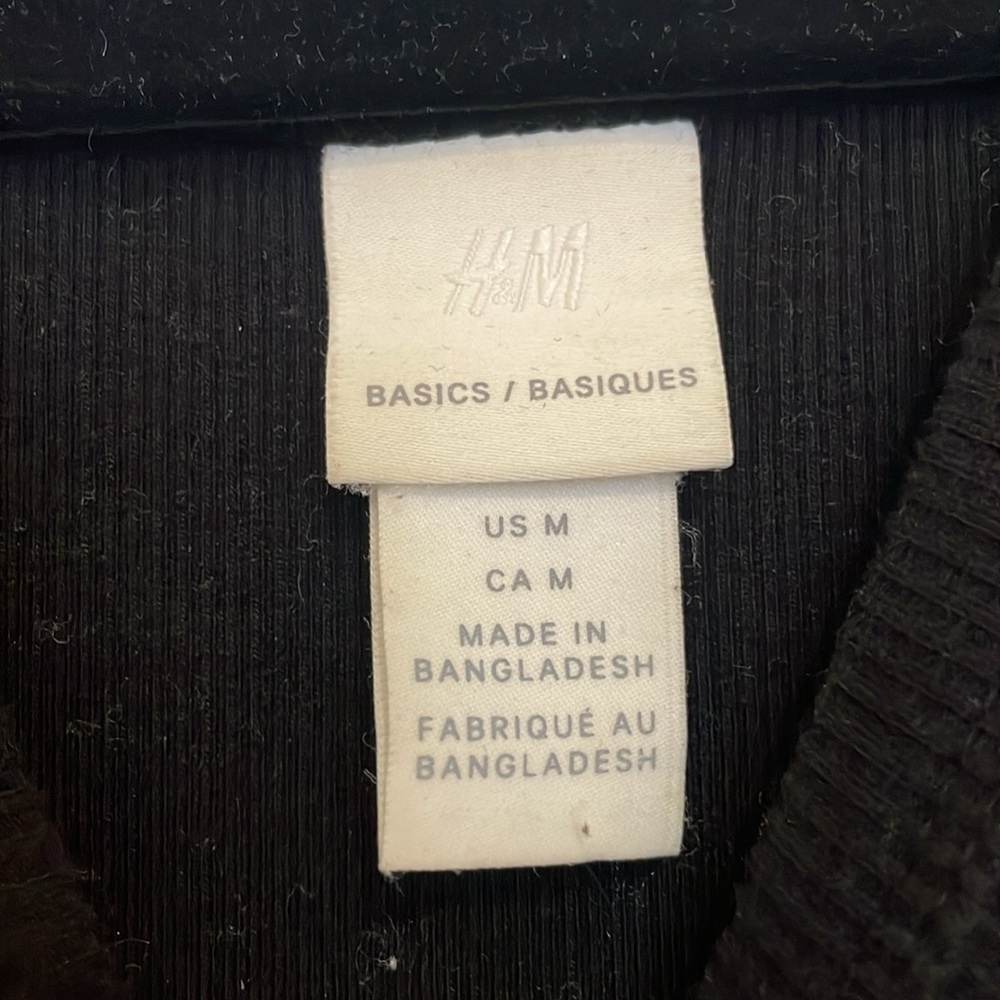 H&M basic black tank - Picture 2 of 2